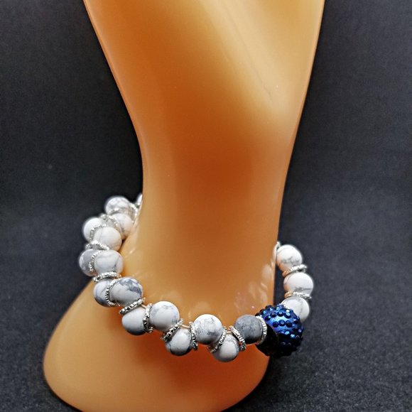 Howlite Goddess Bracelet Stretch - Picture 4 of 8